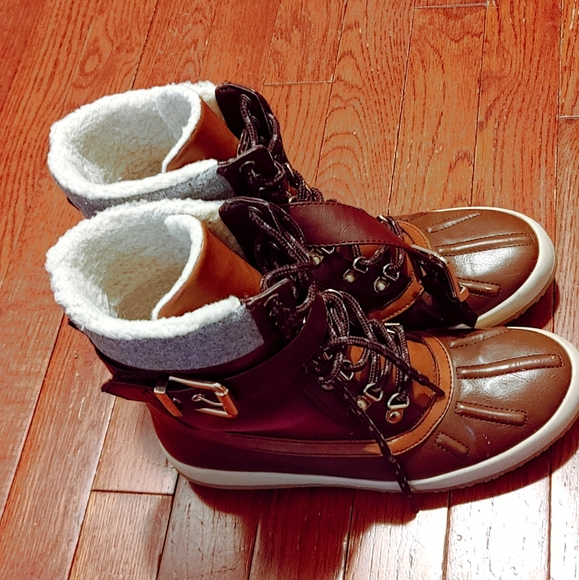 SOLD Ladies winter boots - Picture 6 of 7